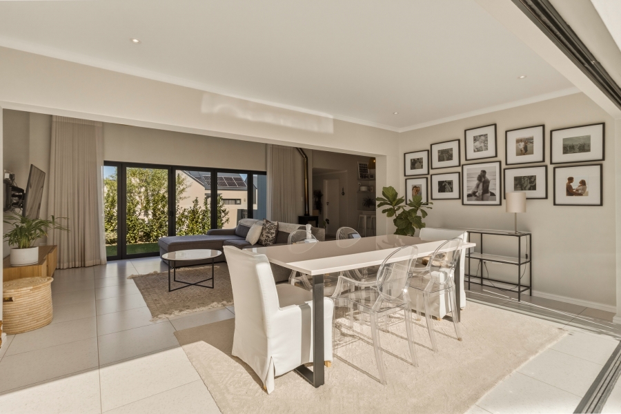 3 Bedroom Property for Sale in Aan de Wijnlanden Western Cape